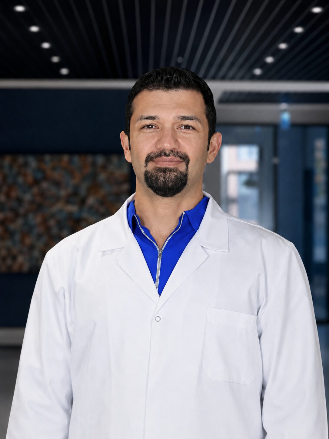 Dr. Öğr. Üyesi Siavash Abbasgholizadeh, Zahn-, Mund- und Kieferchirurg
